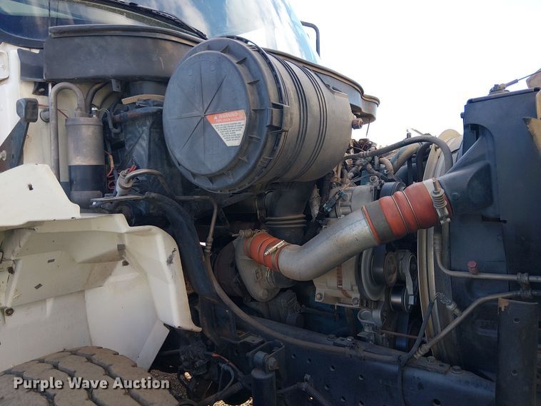 image for item EE5179 2006 International 4400 water truck