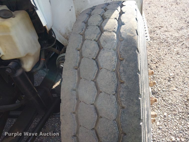 image for item EE5179 2006 International 4400 water truck