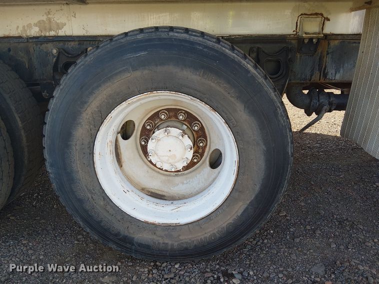 image for item EE5179 2006 International 4400 water truck