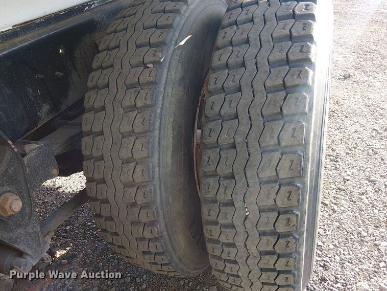 image for item EE5179 2006 International 4400 water truck