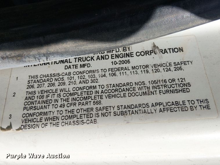 image for item EE5179 2006 International 4400 water truck