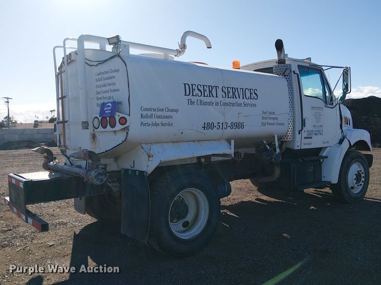 image for item EE5181 1999 Sterling L7501 water truck