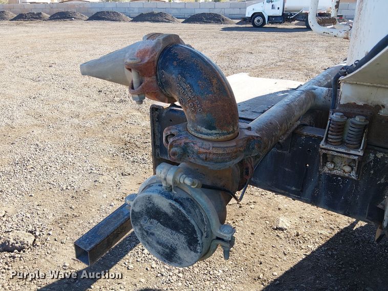 image for item EE5181 1999 Sterling L7501 water truck