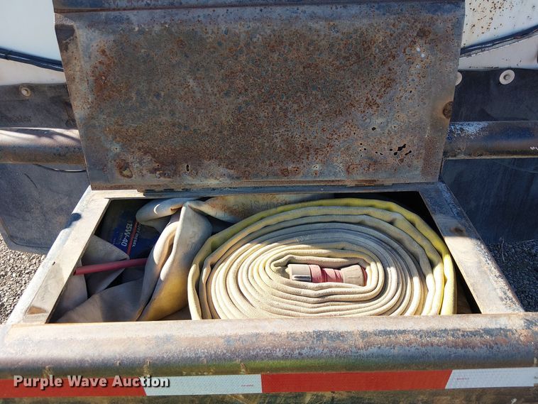 image for item EE5181 1999 Sterling L7501 water truck