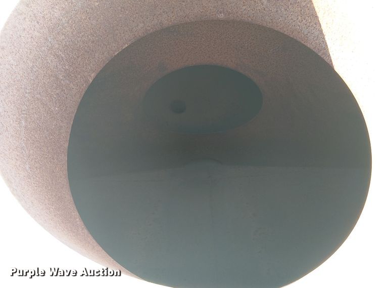 image for item EE5181 1999 Sterling L7501 water truck