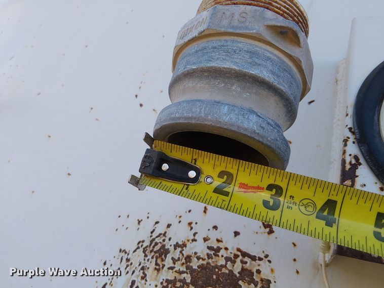 image for item EE5181 1999 Sterling L7501 water truck