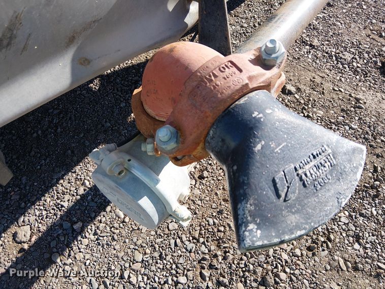 image for item EE5181 1999 Sterling L7501 water truck