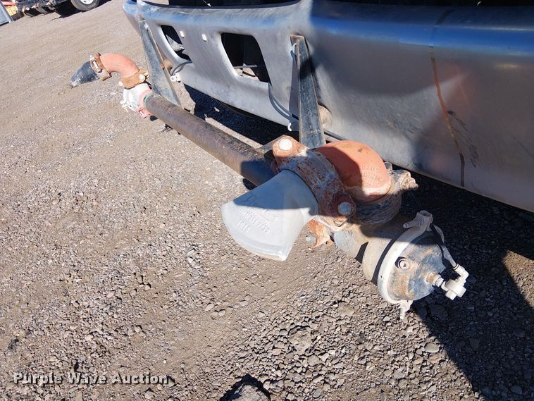 image for item EE5181 1999 Sterling L7501 water truck