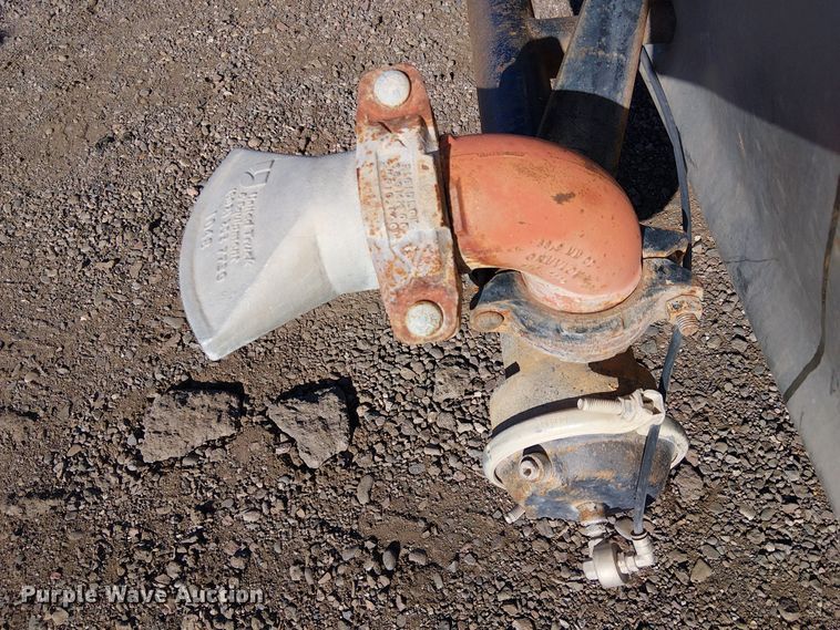 image for item EE5181 1999 Sterling L7501 water truck