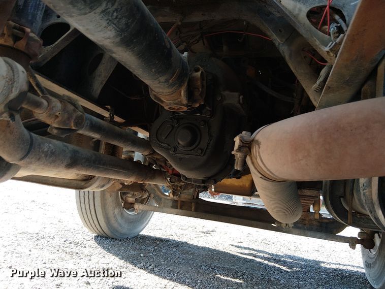 image for item EE5181 1999 Sterling L7501 water truck