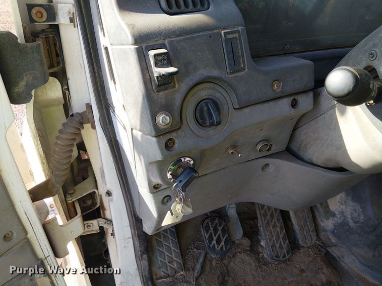 image for item EE5181 1999 Sterling L7501 water truck