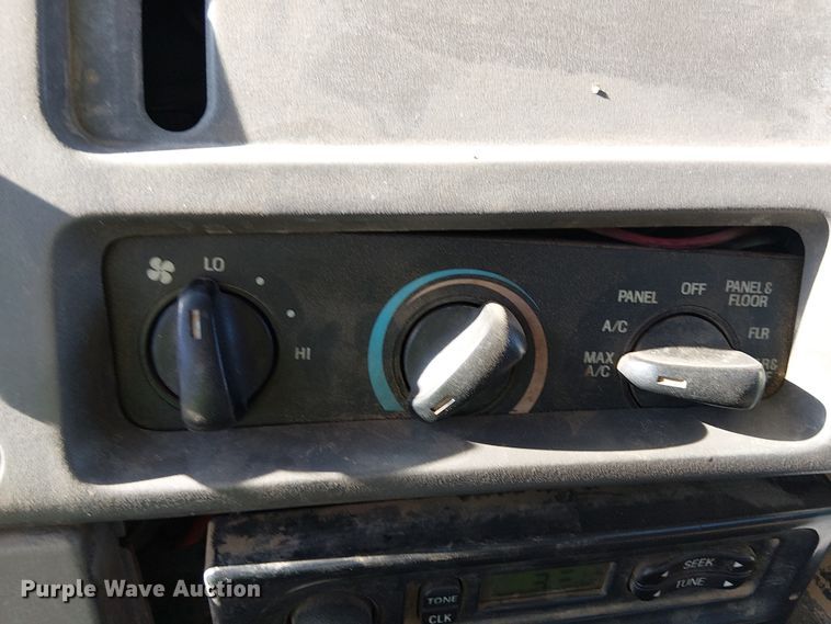 image for item EE5181 1999 Sterling L7501 water truck