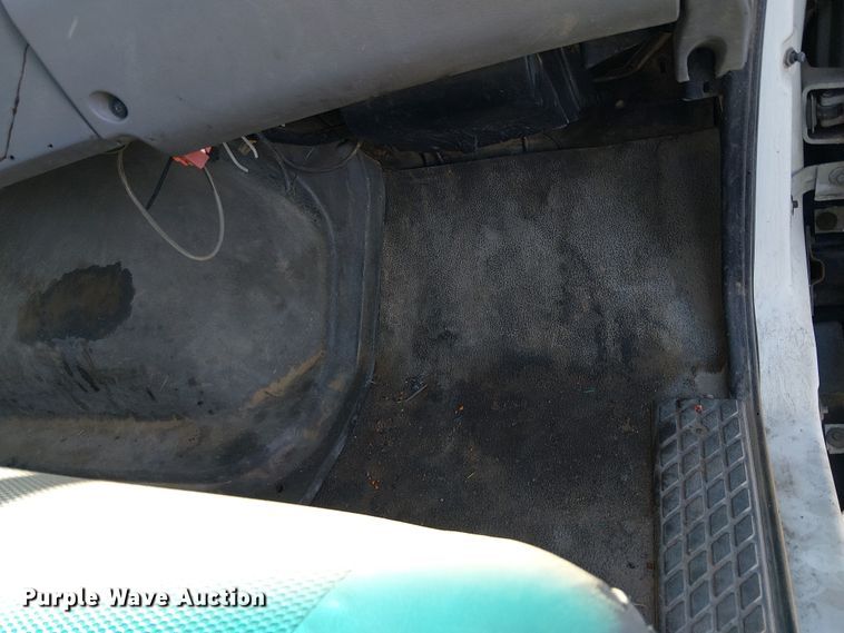 image for item EE5181 1999 Sterling L7501 water truck