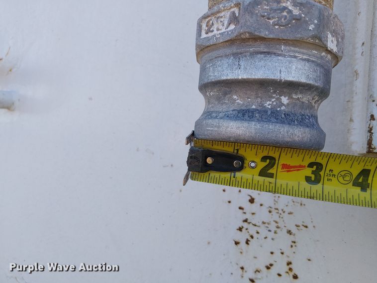 image for item EE5182 2000 Sterling L7500 water truck