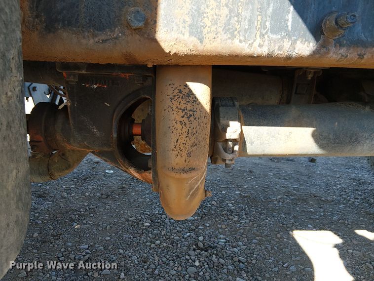 image for item EE5182 2000 Sterling L7500 water truck