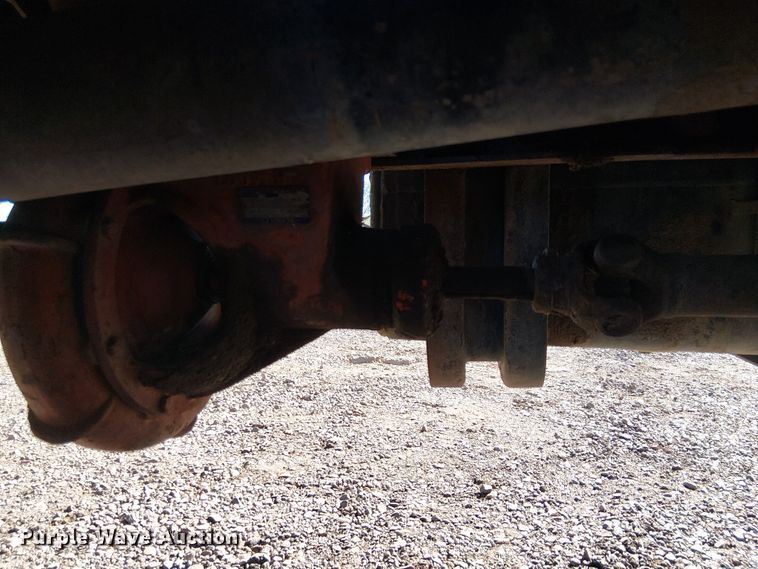 image for item EE5182 2000 Sterling L7500 water truck