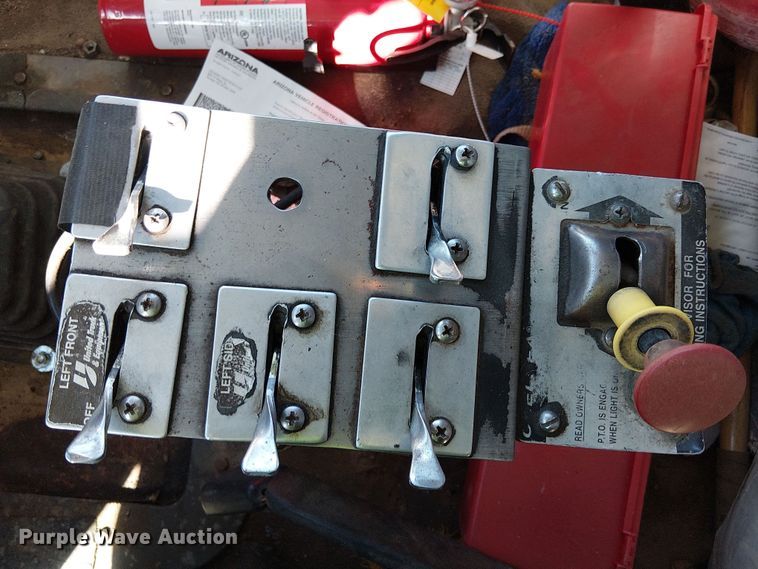 image for item EE5182 2000 Sterling L7500 water truck