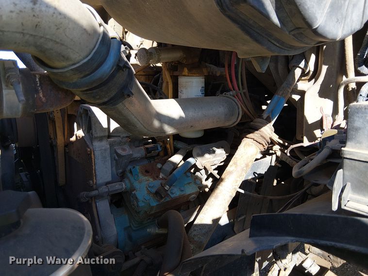 image for item EE5182 2000 Sterling L7500 water truck