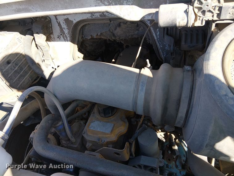 image for item EE5182 2000 Sterling L7500 water truck