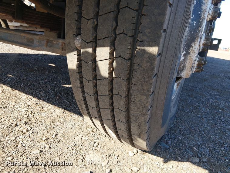 image for item EE5182 2000 Sterling L7500 water truck