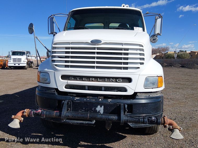 image for item EE5183 2005 Sterling L8500 water truck