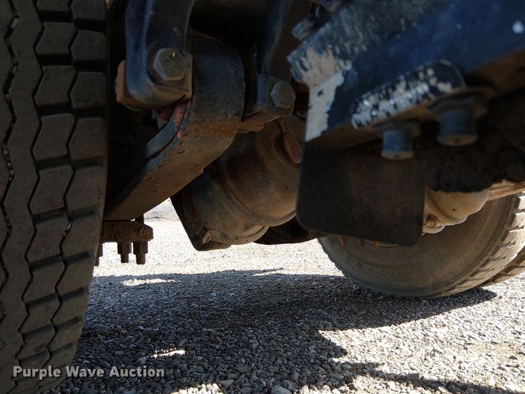 image for item EE5183 2005 Sterling L8500 water truck