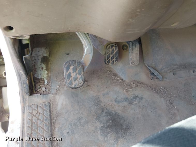 image for item EE5183 2005 Sterling L8500 water truck