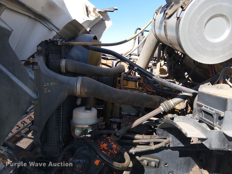 image for item EE5183 2005 Sterling L8500 water truck