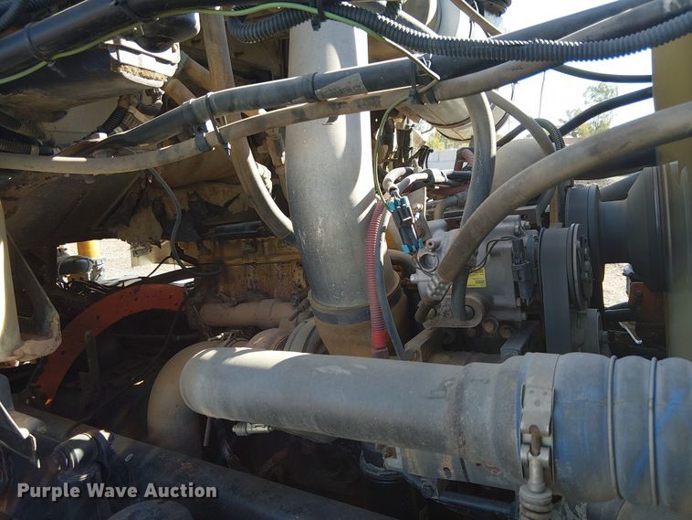 image for item EE5183 2005 Sterling L8500 water truck