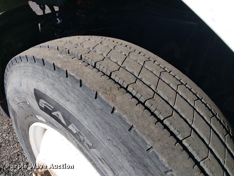 image for item EE5183 2005 Sterling L8500 water truck