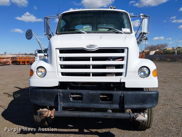 image for item EE5184 2000 Sterling L7500 water truck