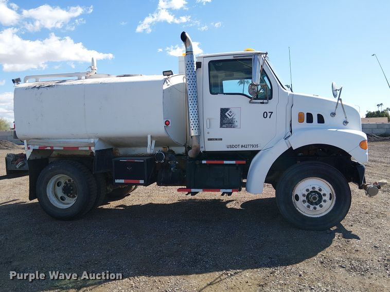 image for item EE5184 2000 Sterling L7500 water truck