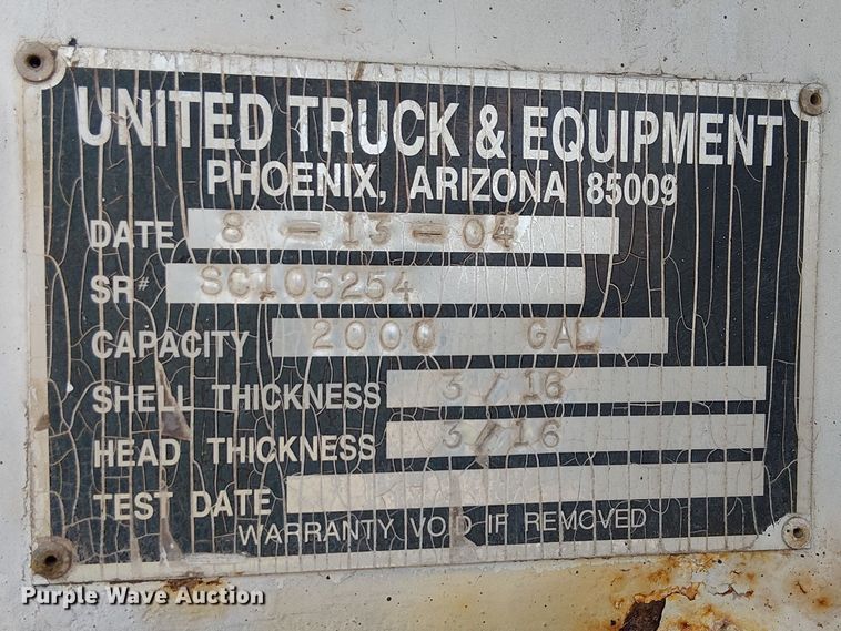 image for item EE5184 2000 Sterling L7500 water truck