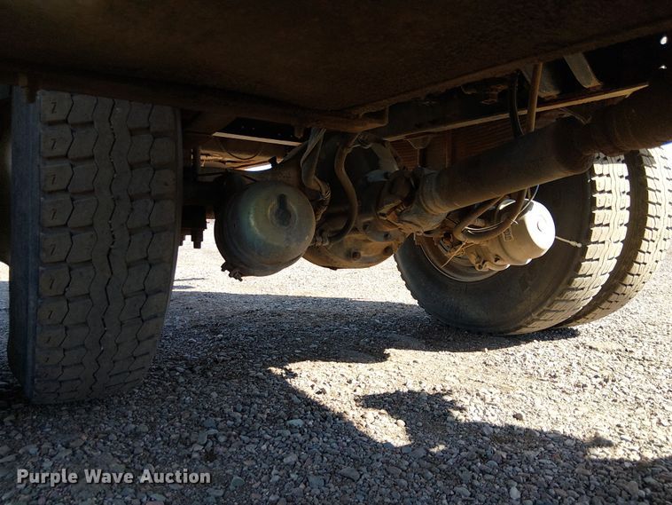 image for item EE5184 2000 Sterling L7500 water truck