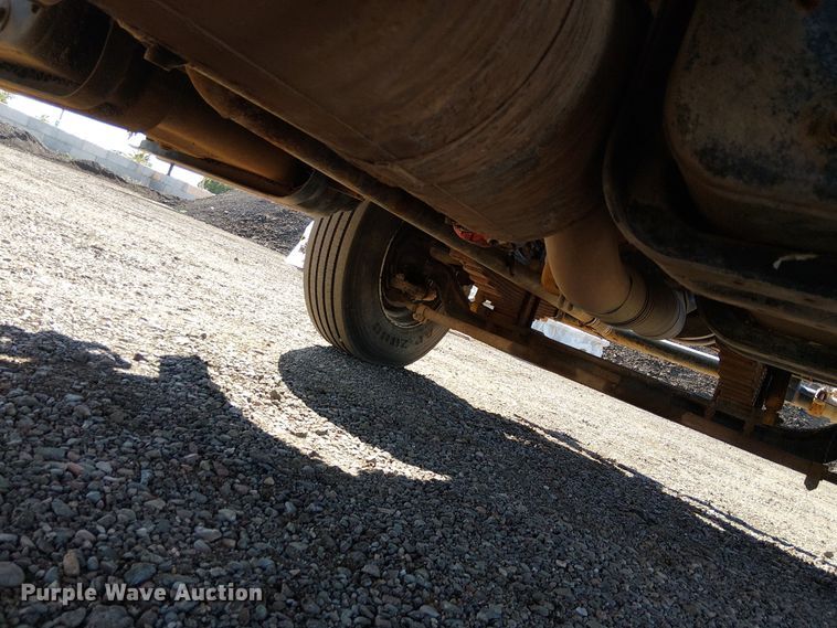 image for item EE5184 2000 Sterling L7500 water truck