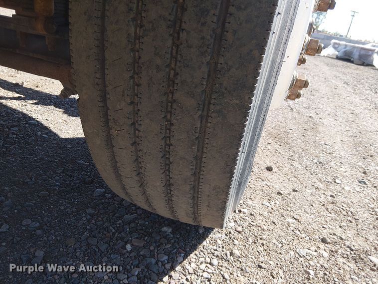 image for item EE5184 2000 Sterling L7500 water truck