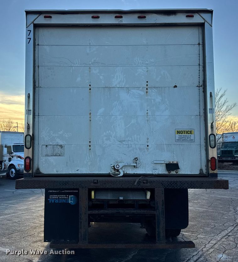 image for item EF2302 2002 International 4700 box truck