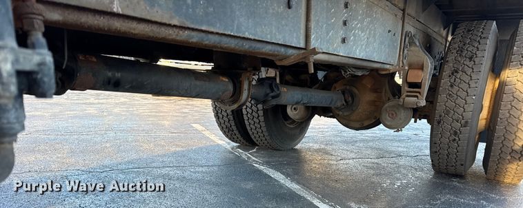 image for item EF2302 2002 International 4700 box truck