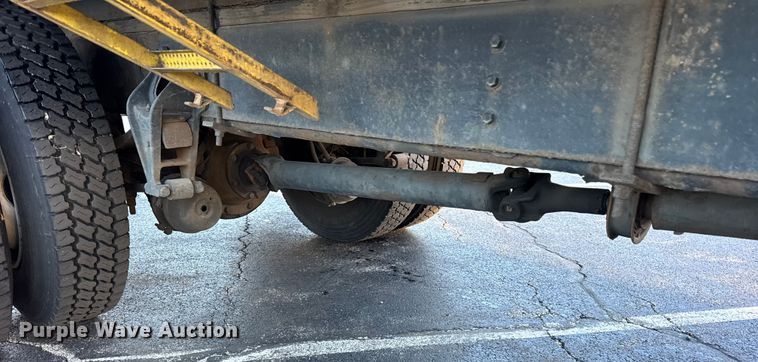 image for item EF2302 2002 International 4700 box truck