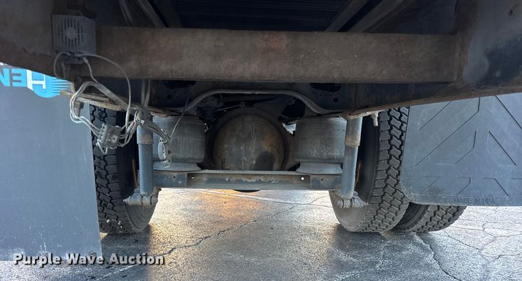 image for item EF2302 2002 International 4700 box truck