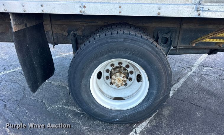 image for item EF2302 2002 International 4700 box truck