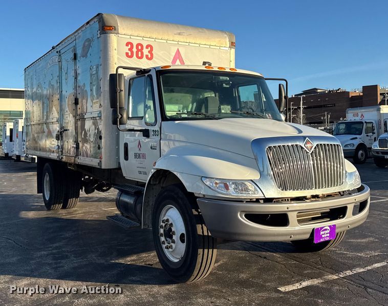 image for item EF2303 2007 International 4300 box truck