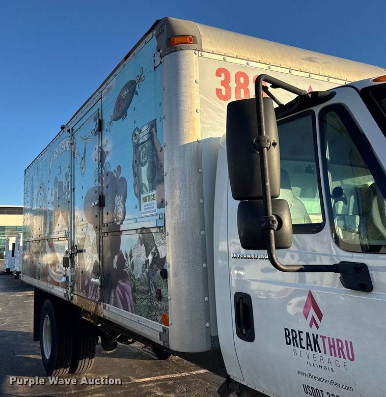image for item EF2303 2007 International 4300 box truck