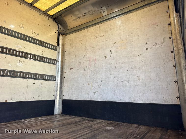 image for item EF2303 2007 International 4300 box truck