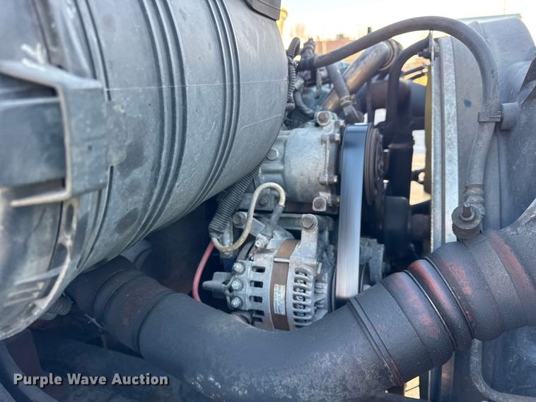 image for item EF2303 2007 International 4300 box truck