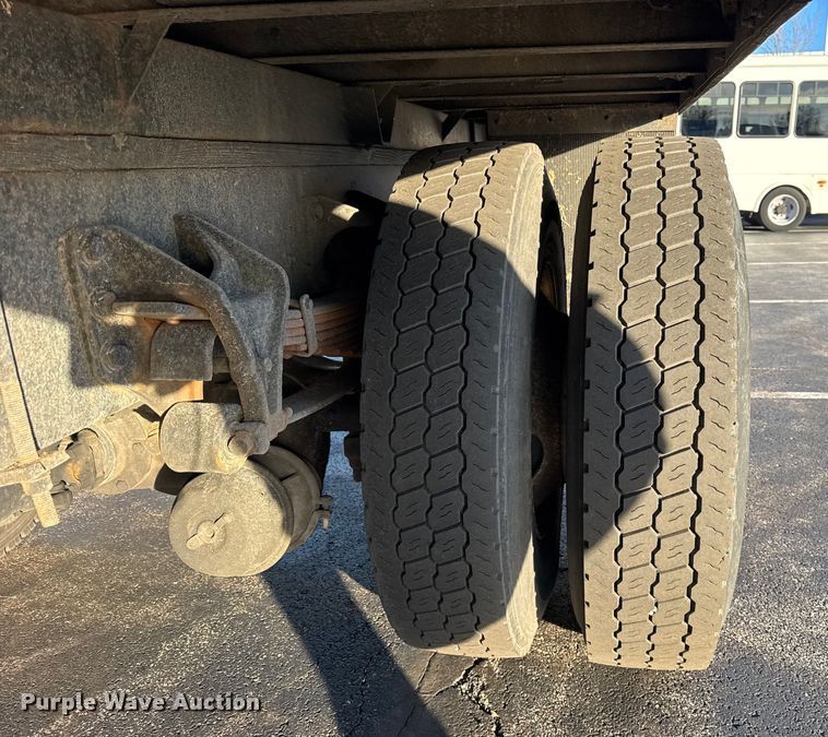 image for item EF2303 2007 International 4300 box truck