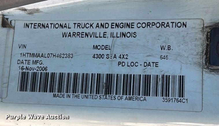 image for item EF2303 2007 International 4300 box truck