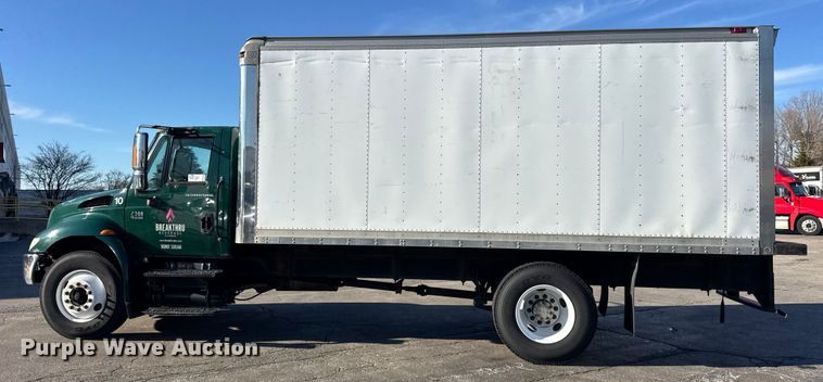 image for item EF2308 2006 International 4300 box truck