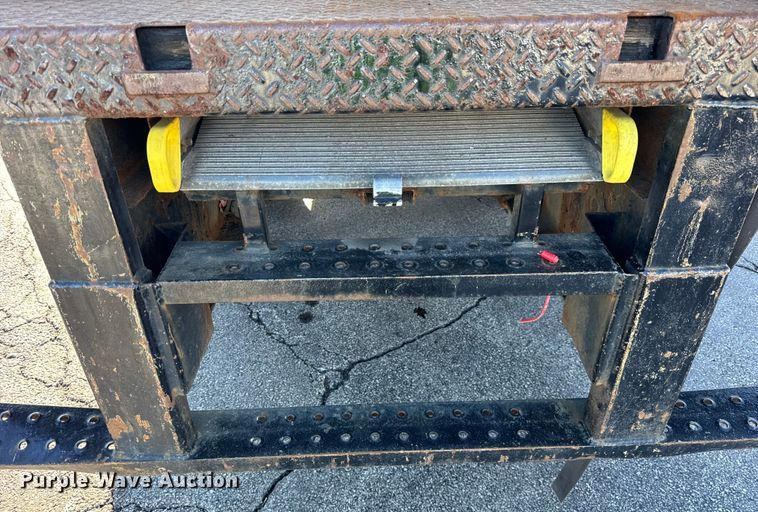 image for item EF2308 2006 International 4300 box truck