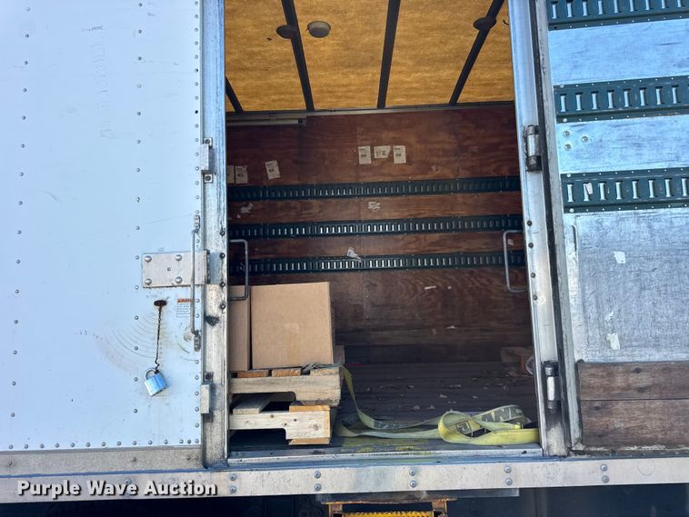 image for item EF2308 2006 International 4300 box truck